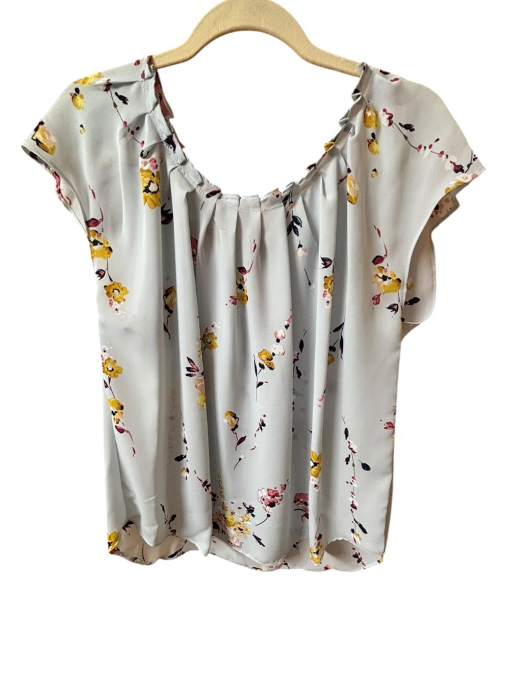 LC Lauren Conrad Light Gray Floral Cap Sleeve Blouse